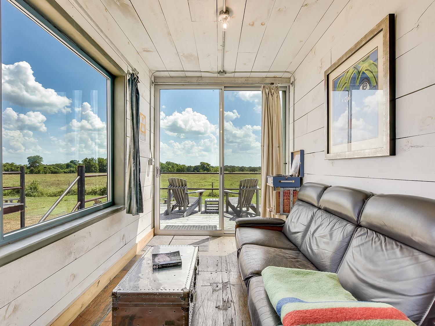Flophouze Shipping Container Hotel Round Top Oda fotoğraf